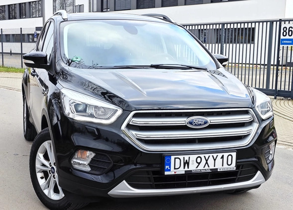 Ford Kuga cena 67900 przebieg: 119000, rok produkcji 2018 z Bochnia małe 497